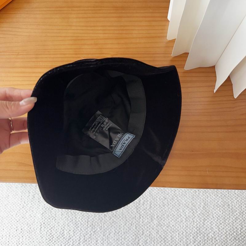 Prada Hat (1027)