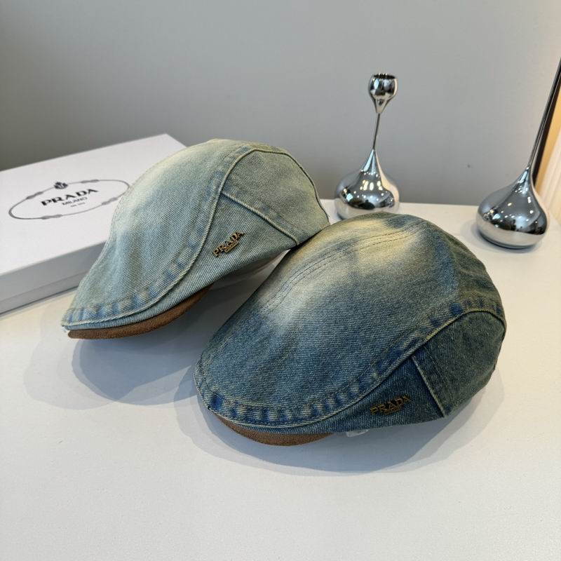 Prada beret (142)