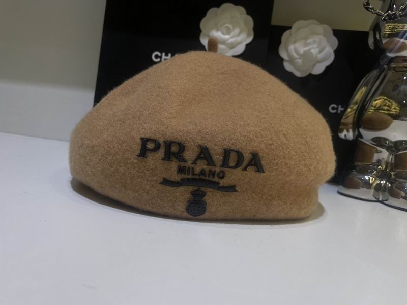 Prada beret dx (89)