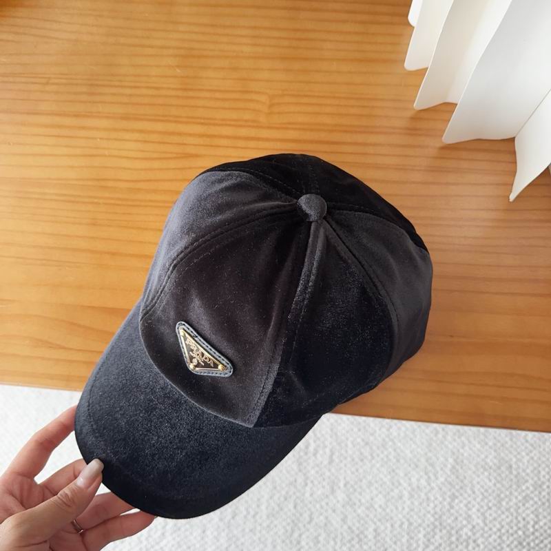 Prada cap (1395)