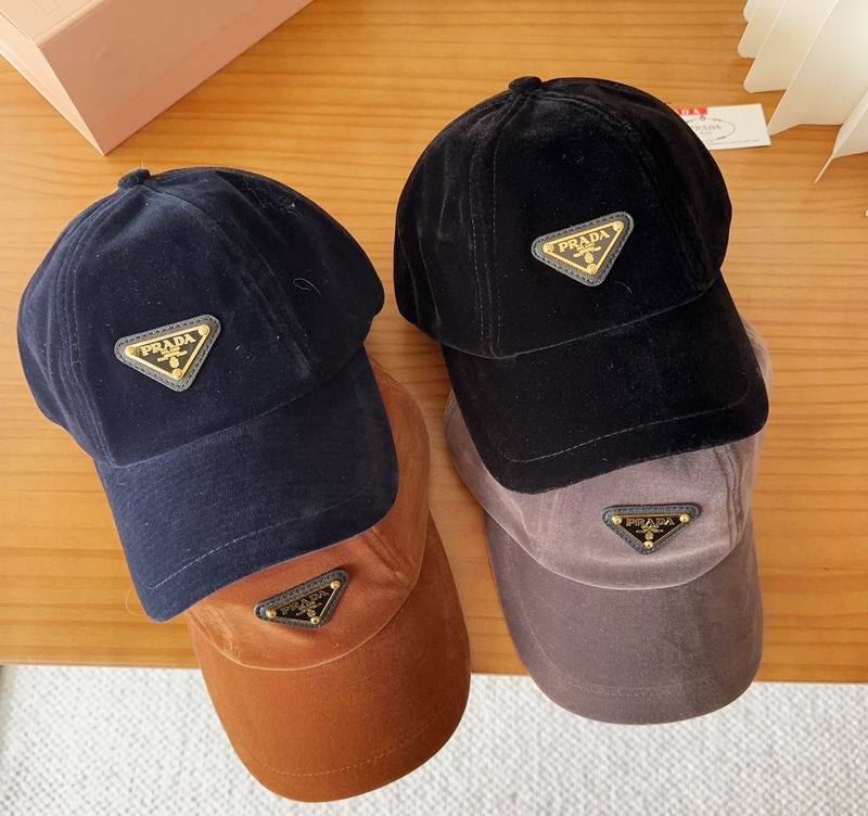 Prada cap (376)