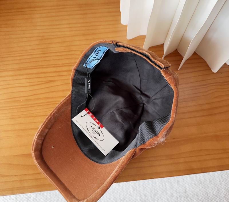 Prada cap (377)