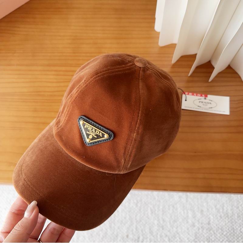 Prada cap (382)