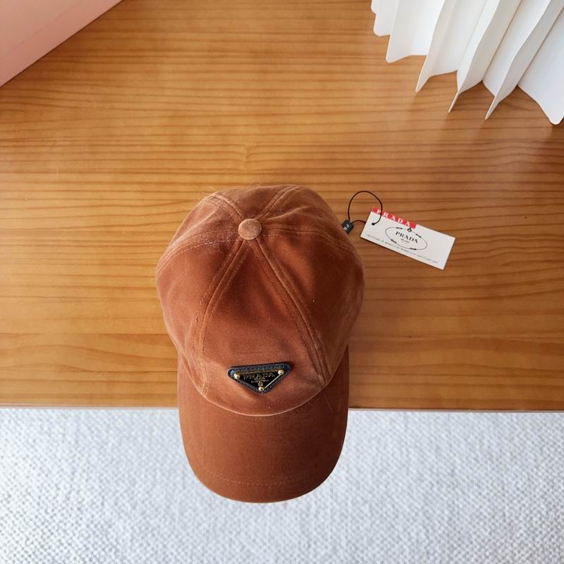 Prada cap (384)