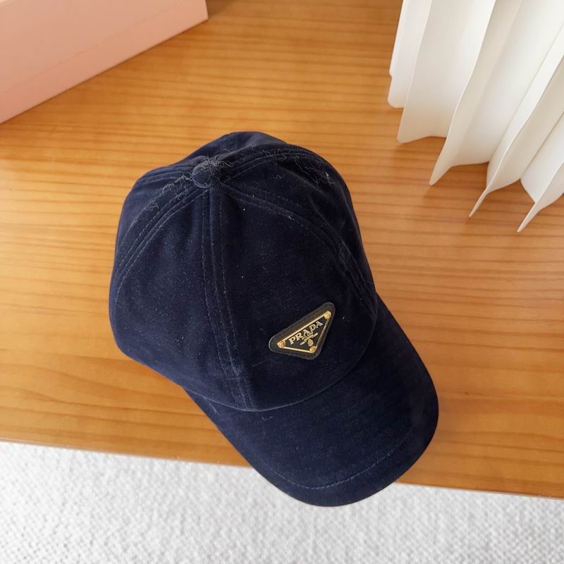 Prada cap (391)