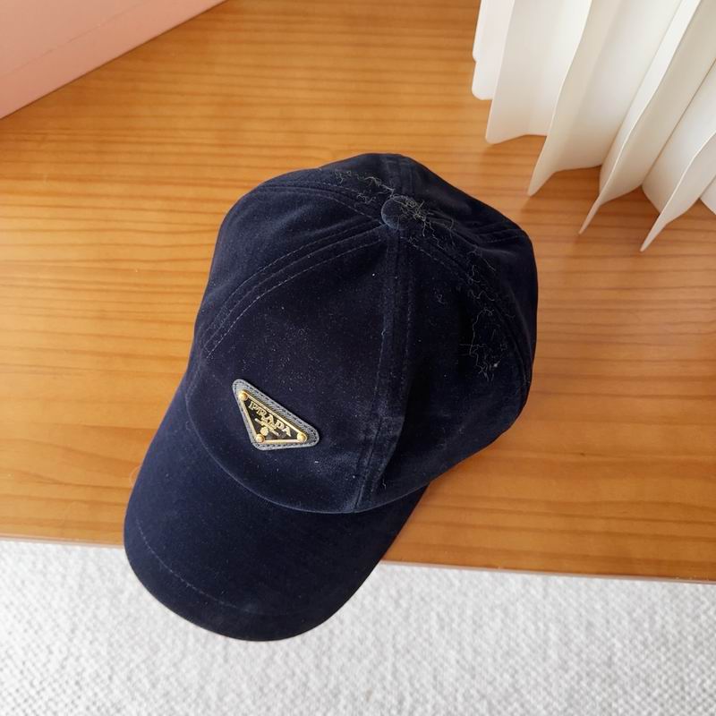 Prada cap (392)