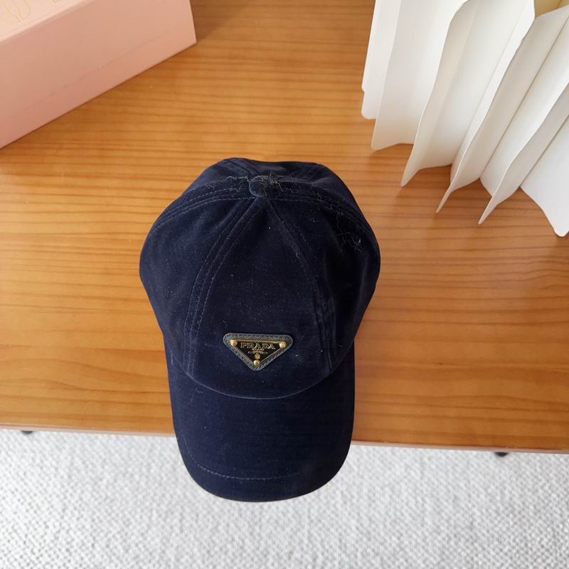 Prada cap (393)