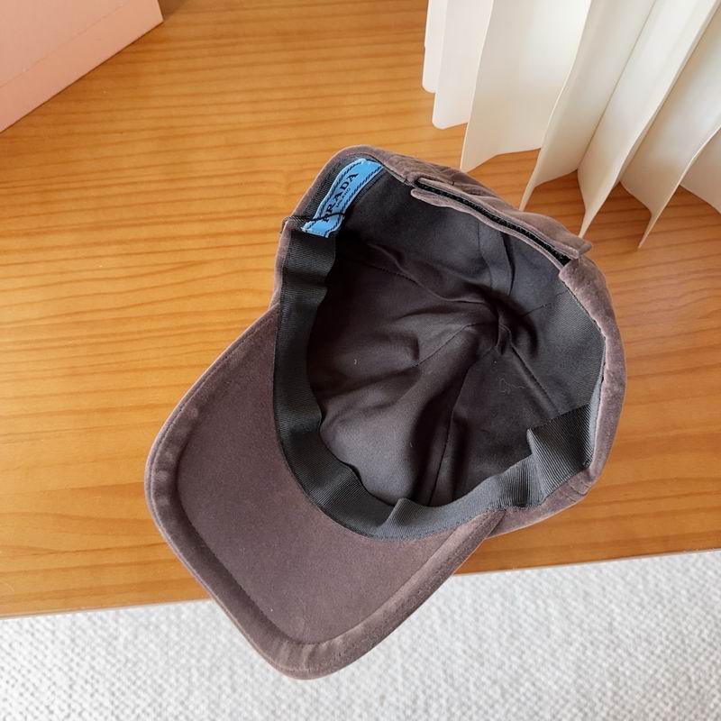 Prada cap (395)