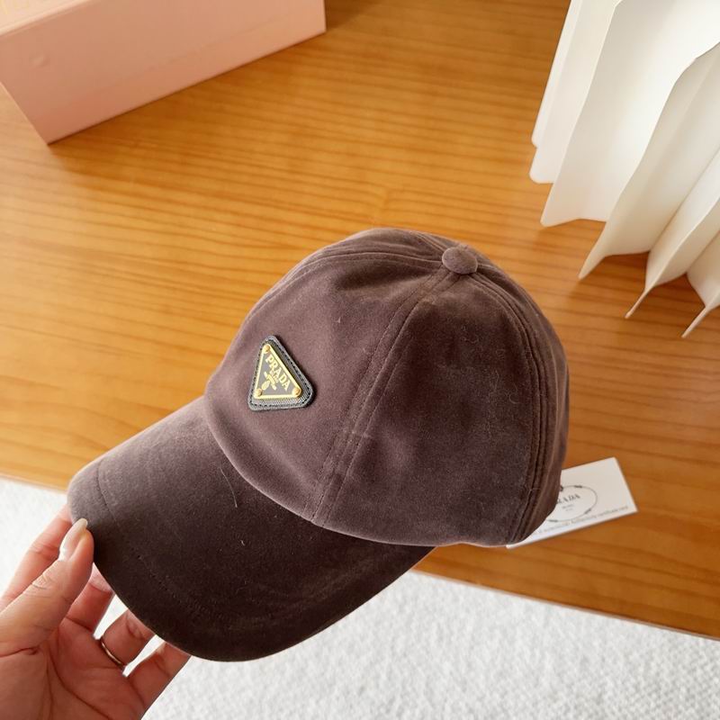 Prada cap (398)