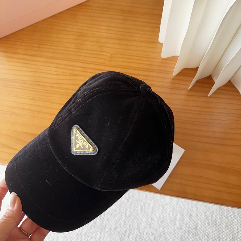 Prada cap (405)