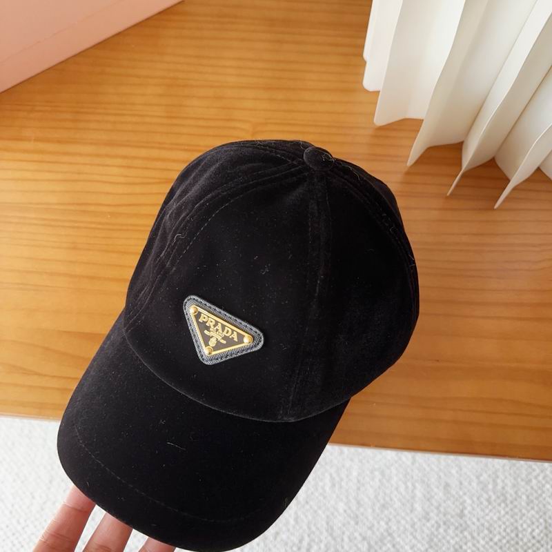 Prada cap (409)