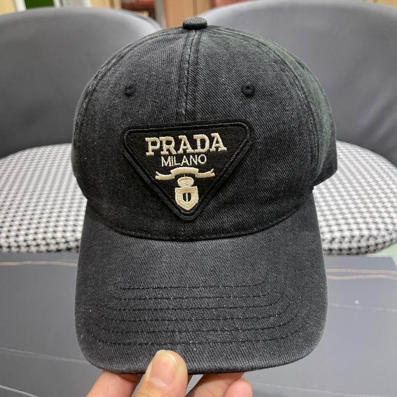 Prada cap (496)