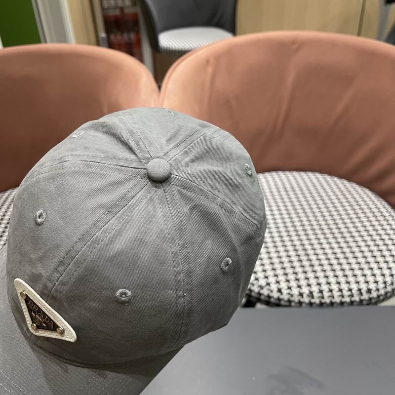Prada cap (557)