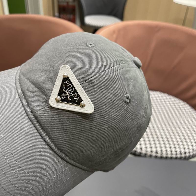 Prada cap (558)