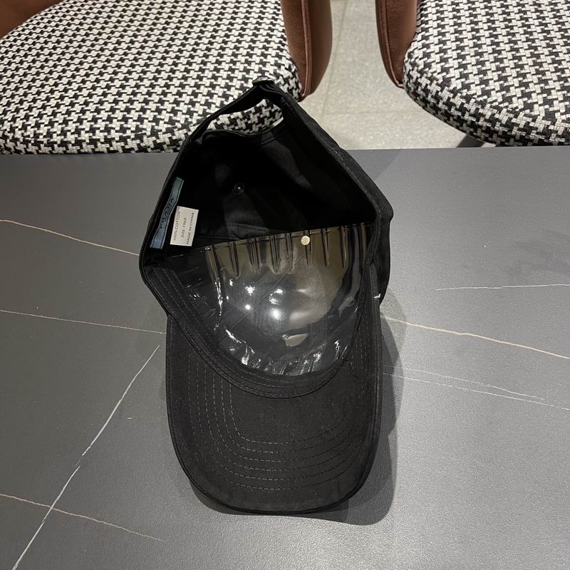 Prada cap (577)