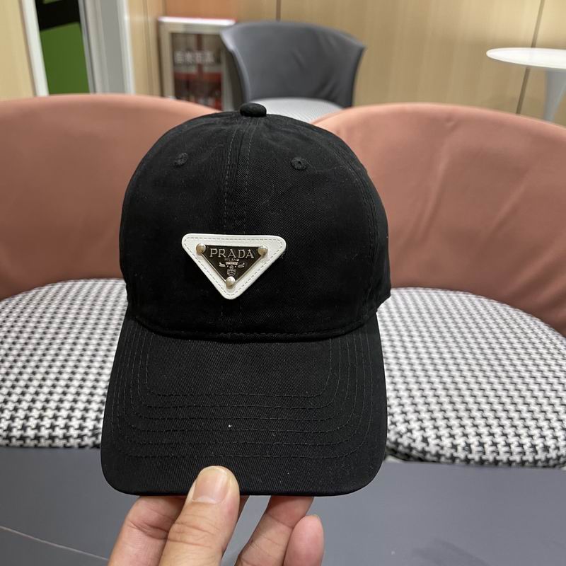 Prada cap (580)