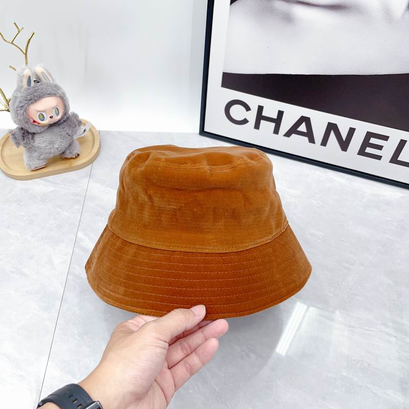 Prada hat dx (12)