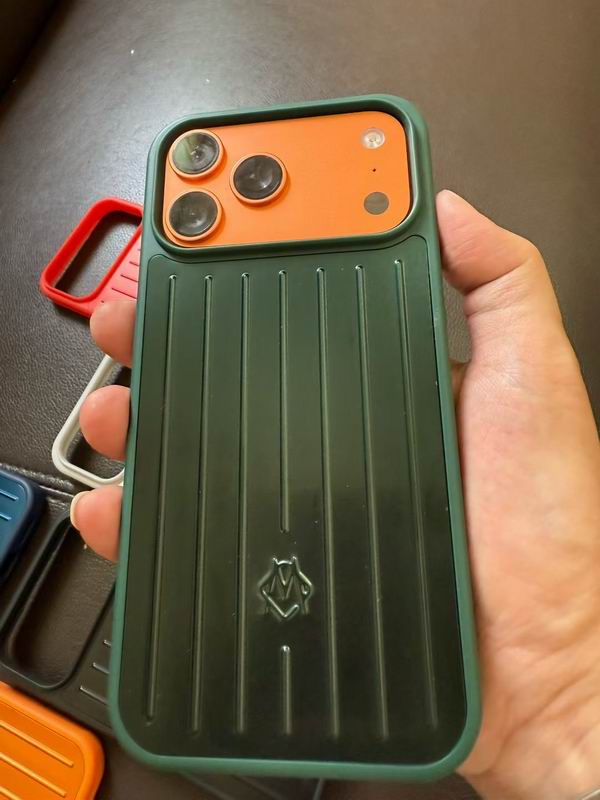 Rimowa phone shell 18 (2)