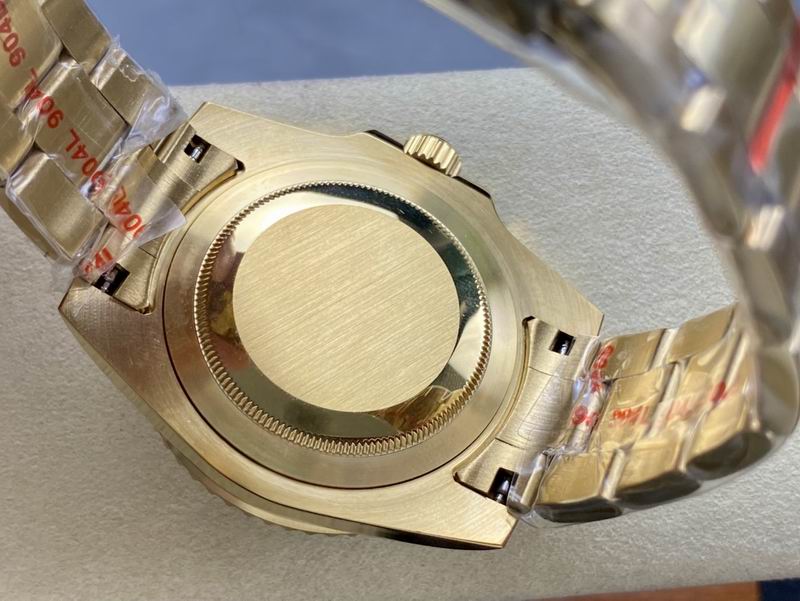 Rolex 40mm 15-GMT (4)