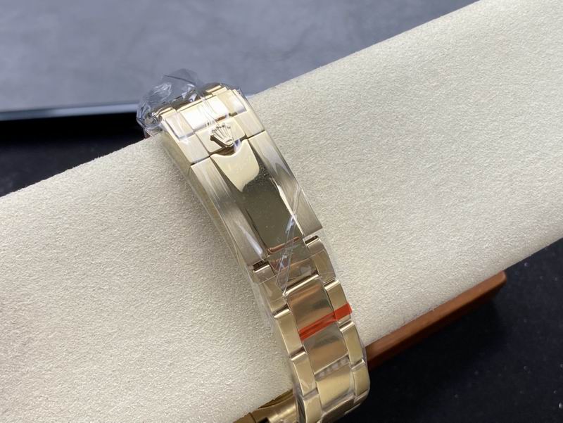 Rolex 40mm 15-GMT (5)