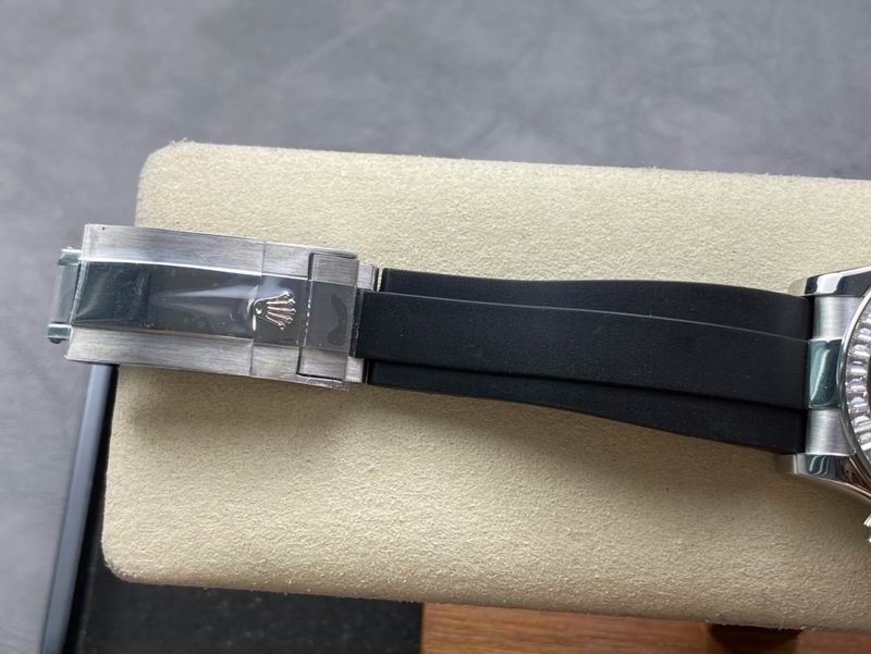 Rolex 40mm 19-Daytona (2)