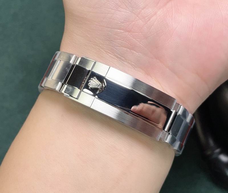 Rolex 40mm 40-Date Just (5)