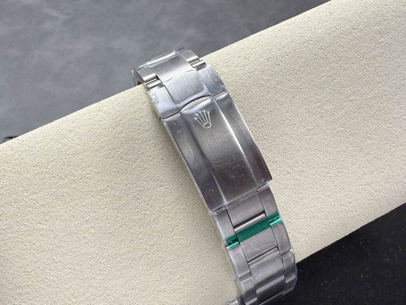 Rolex 41mm 30-Oyster Perpetual (2)