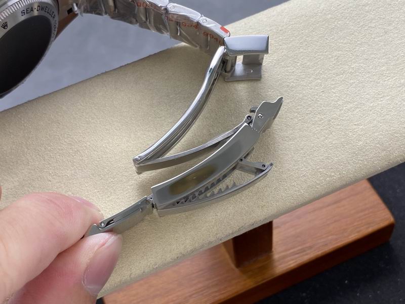 Rolex 44mm 13-Sea Dweller (16)