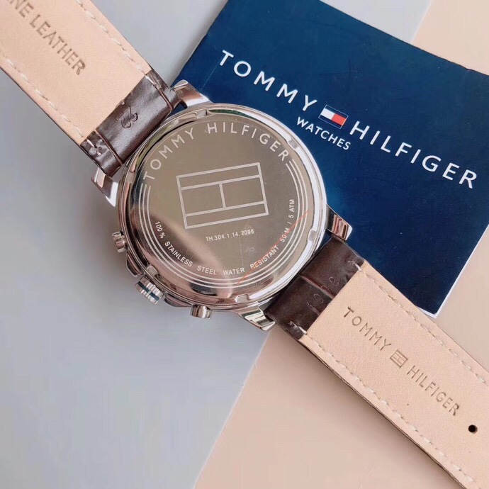 Tommy 44mm 26 (18)