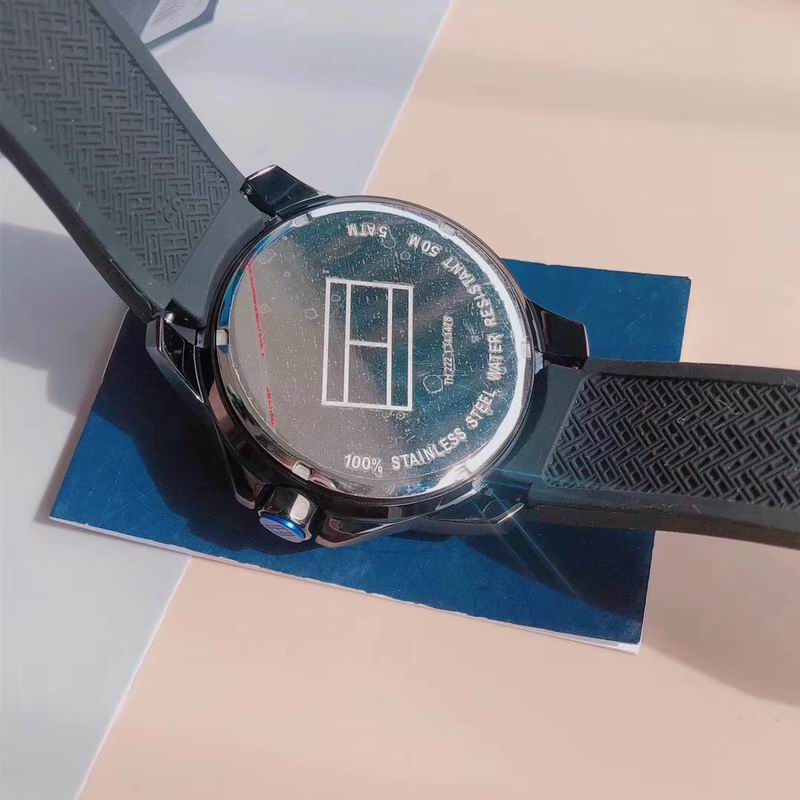 Tommy 44mm 40 (21)