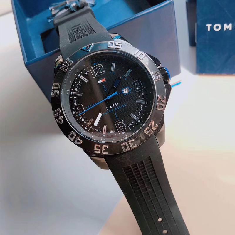 Tommy 44mm 40 (23)