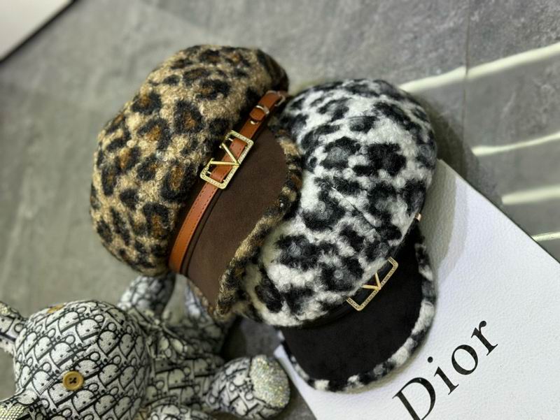 Valentino Cap dx (13)