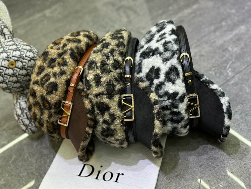 Valentino Cap dx (17)