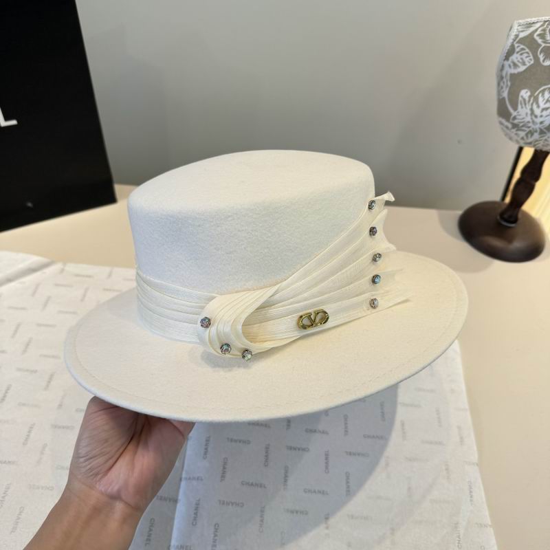 Valentino top hat (141)
