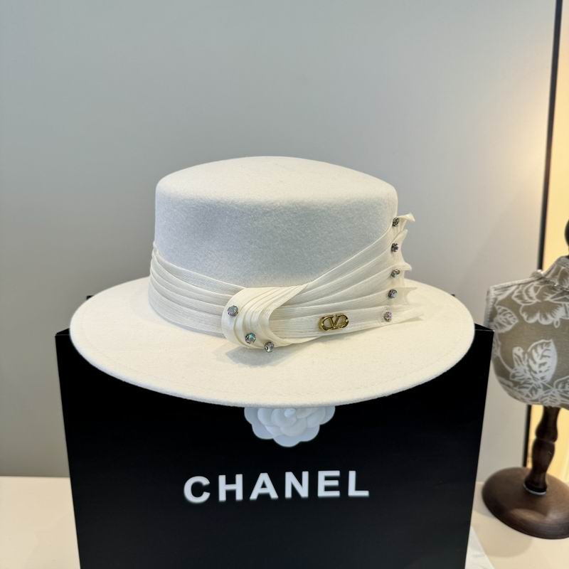 Valentino top hat (145)