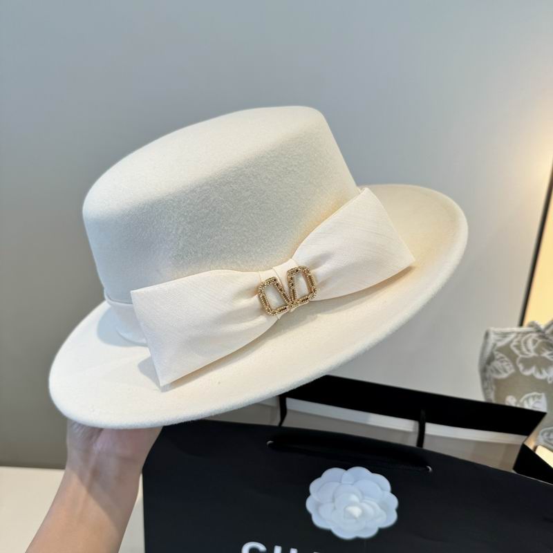 Valentino top hat (150)