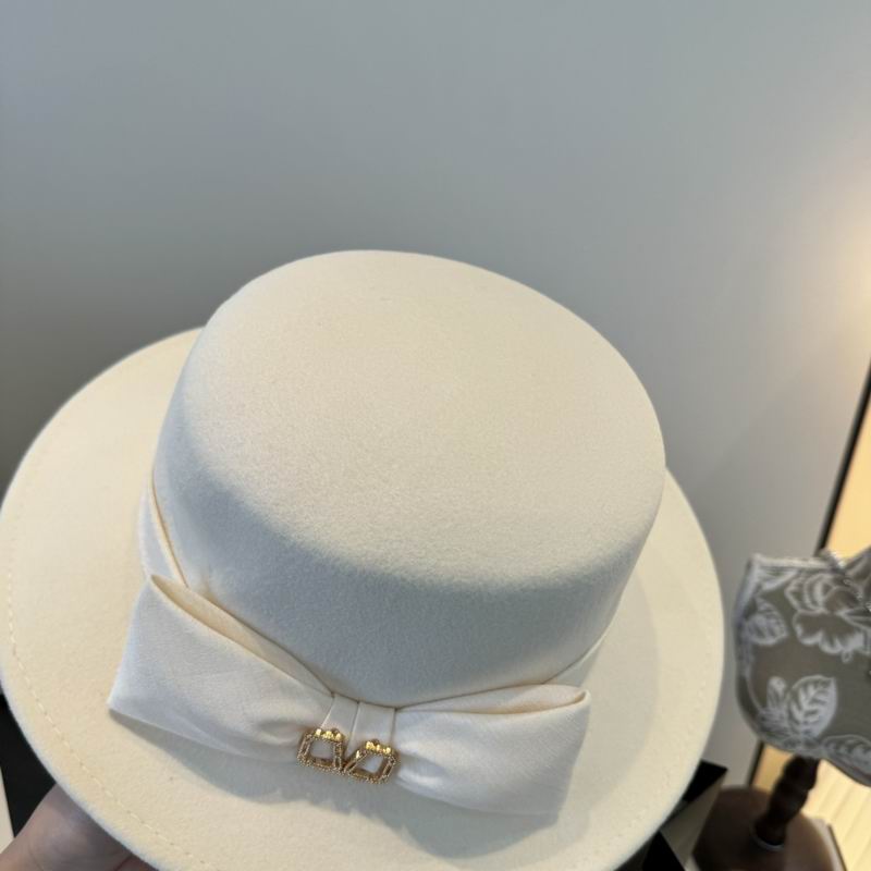 Valentino top hat (154)