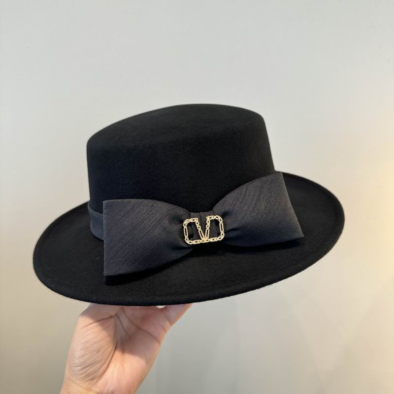 Valentino top hat (158)