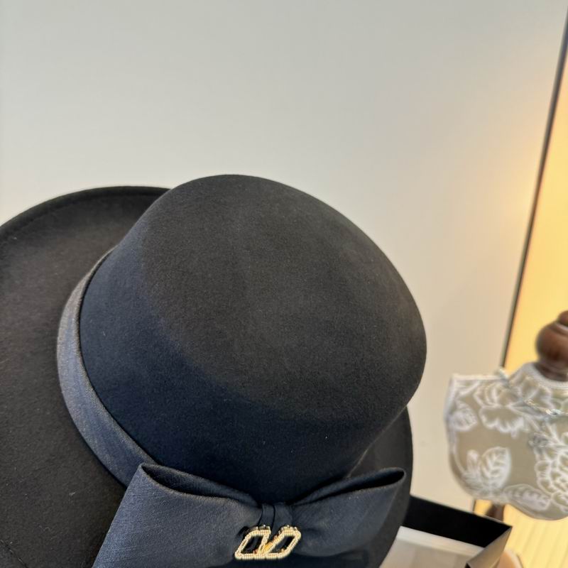 Valentino top hat (159)