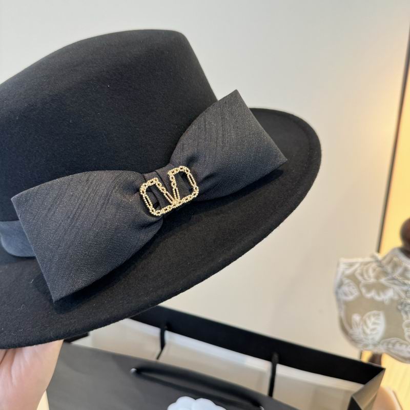 Valentino top hat (160)