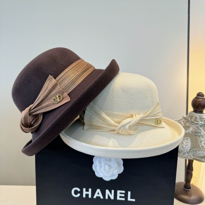 Valentino top hat (166)