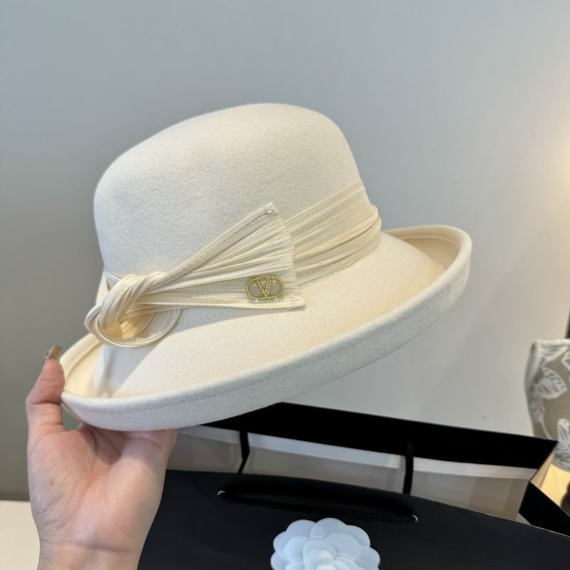 Valentino top hat (183)
