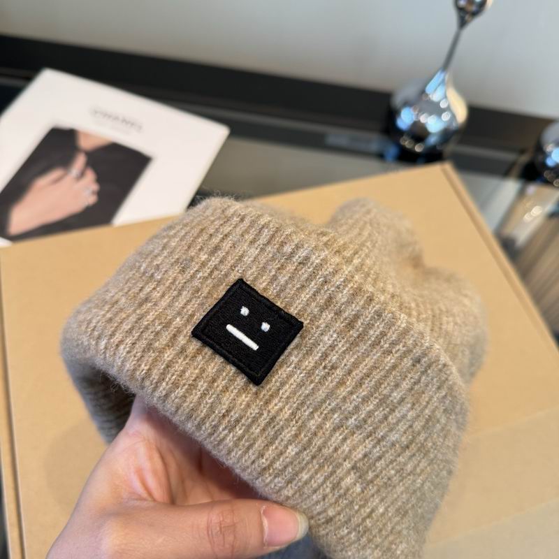 Acne hat (1274)