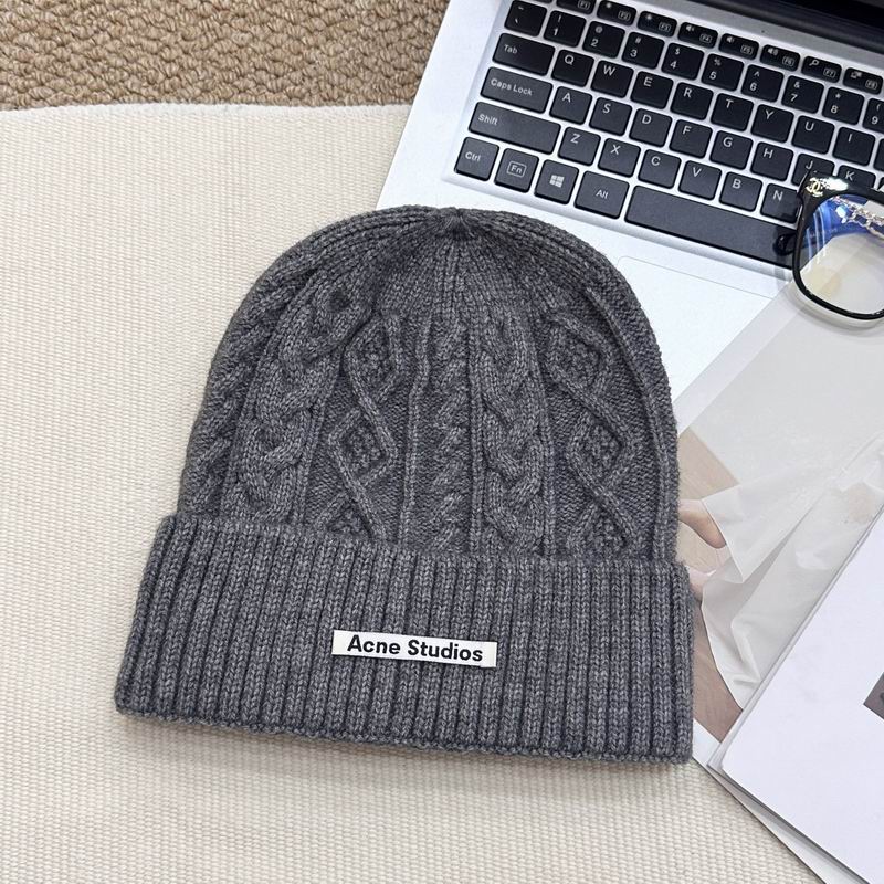 Acne hat (1509)