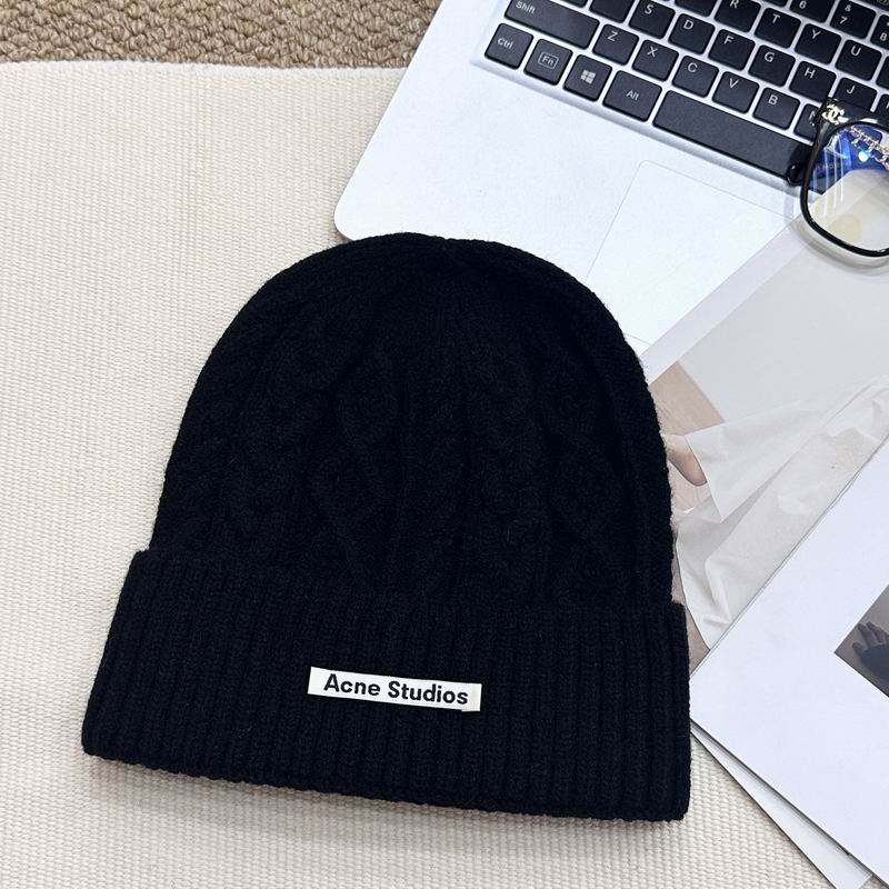 Acne hat (1512)