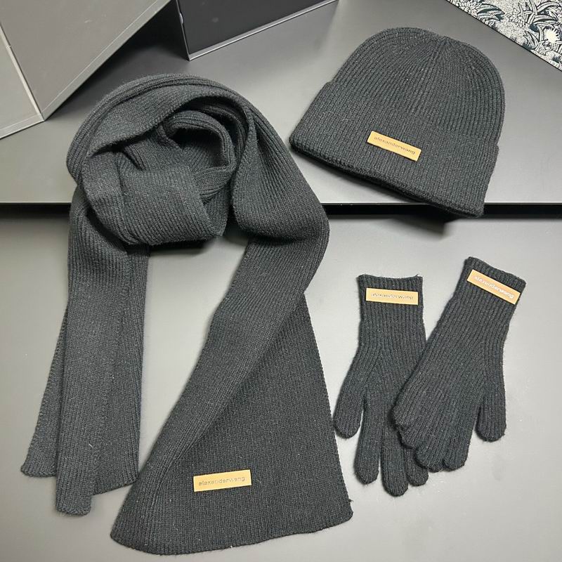 Alexander Wang scarf hat gloves dx (1)