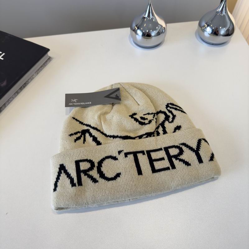 Arcteryx hat (329)