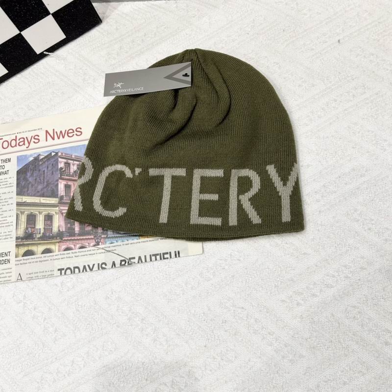 Arcteryx hat (69)