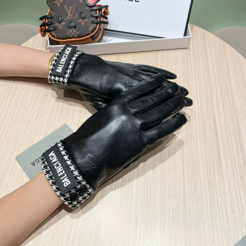 Balenciaga Gloves 95 (1)