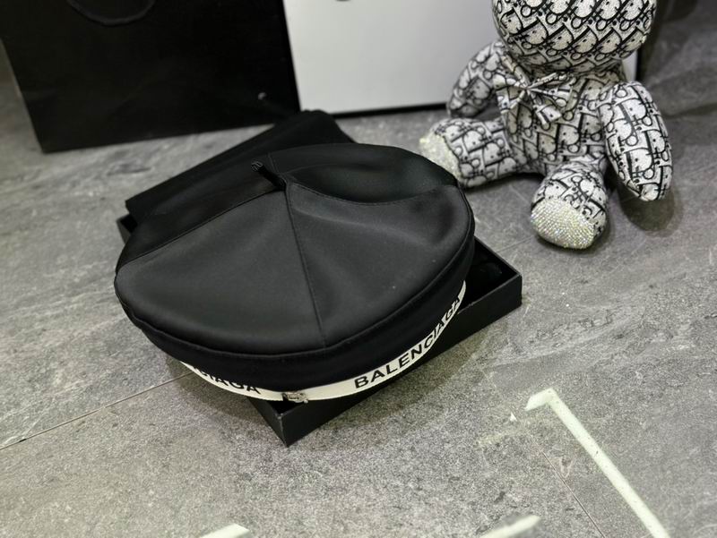 Balenciaga beret dx (90)